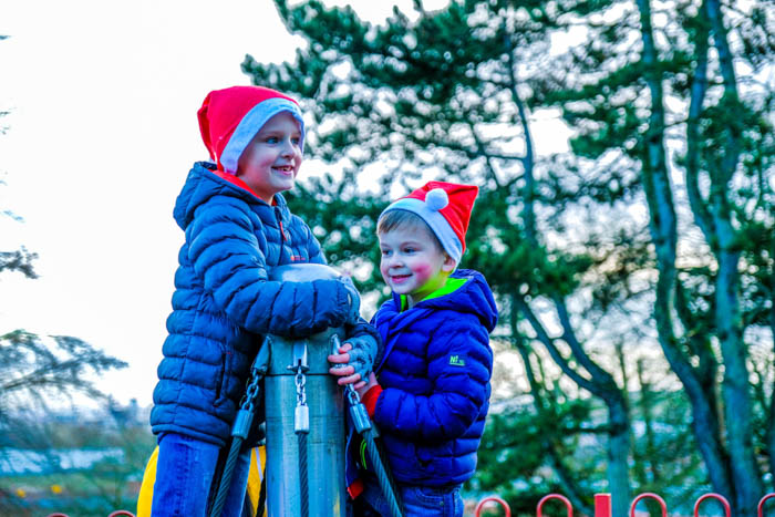 Christmas family photoshoot at Belle Vue Park, Newport, South Wales.